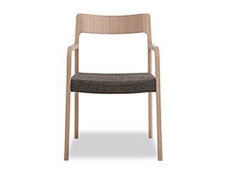 RINN+Fabric 〈RINN chairと5組のクリエイター展〉