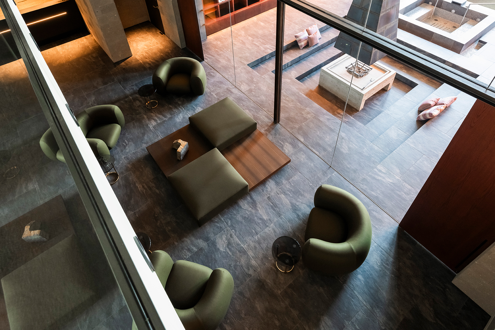 函館・HOTEL 白林 HAKODATEはarflex（アルフレックス ジャパン）が