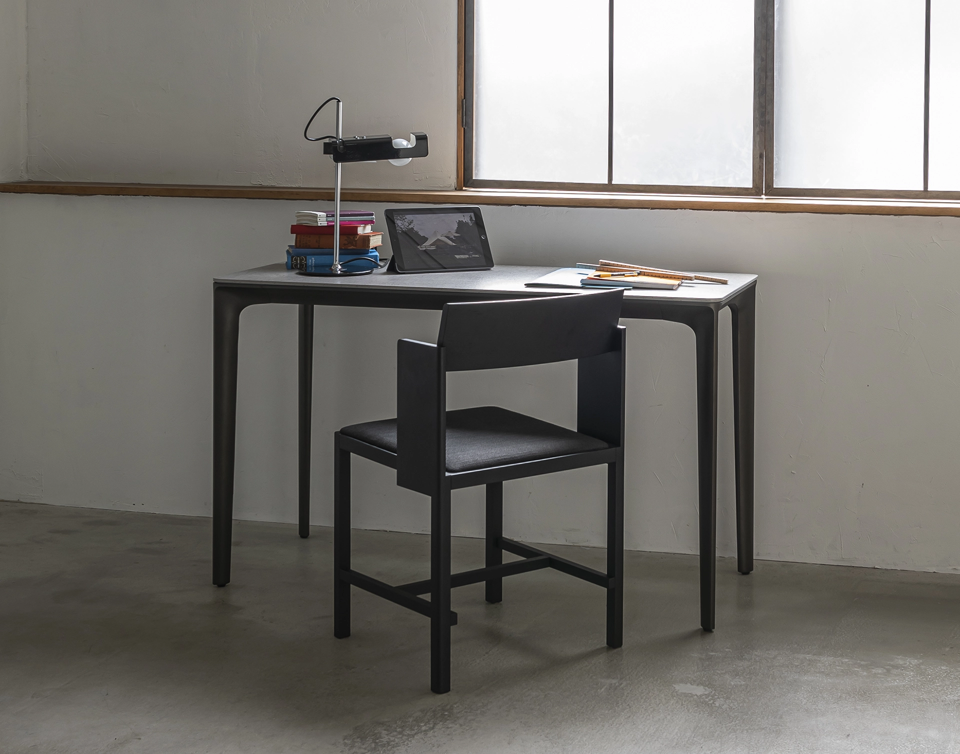 IENA DESK | PRODUCTS | arflex（アルフレックス ジャパン）